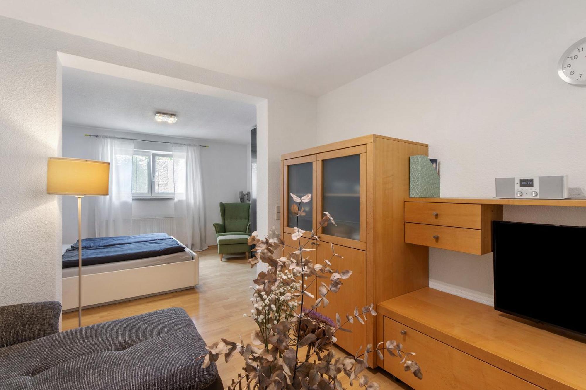 Ferienwohnung Emilia, 36Qm Münsingen Zewnętrze zdjęcie
